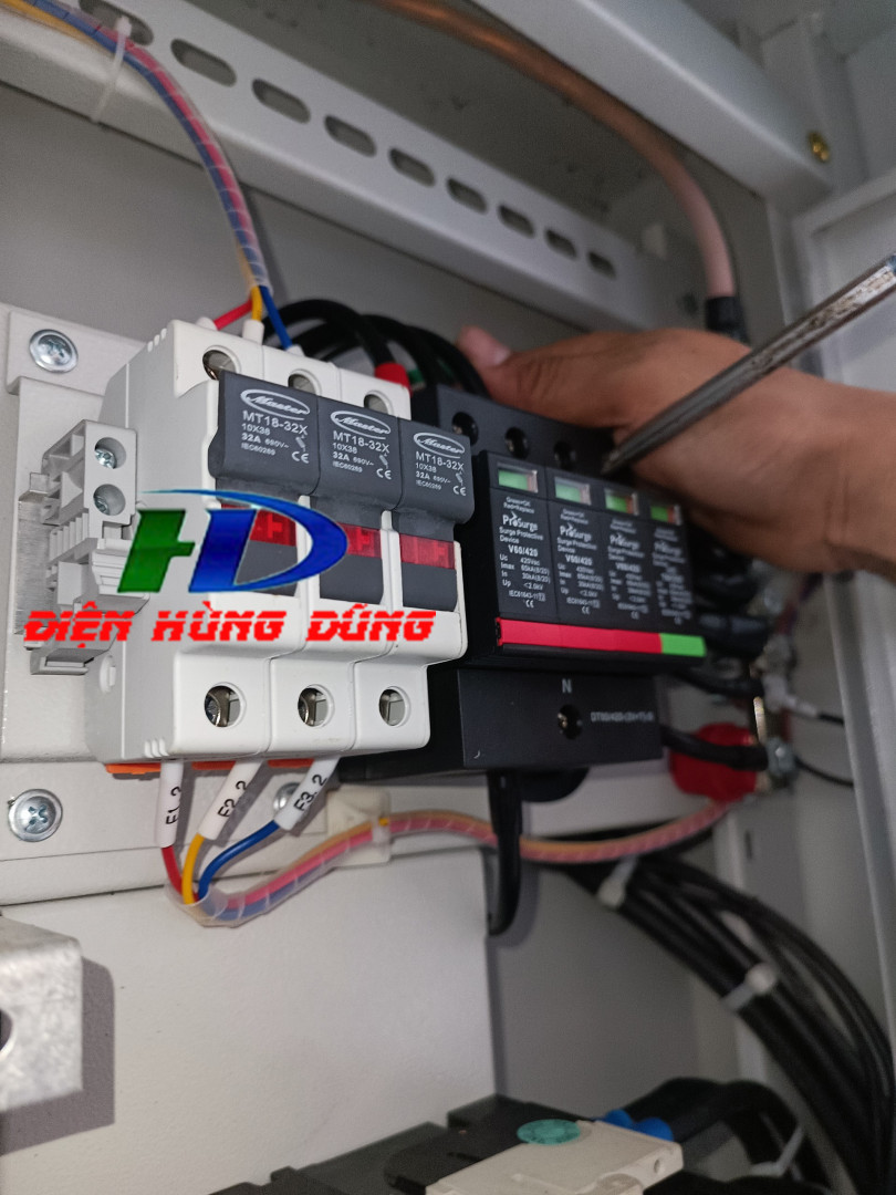 tủ cắt sét lan truyền